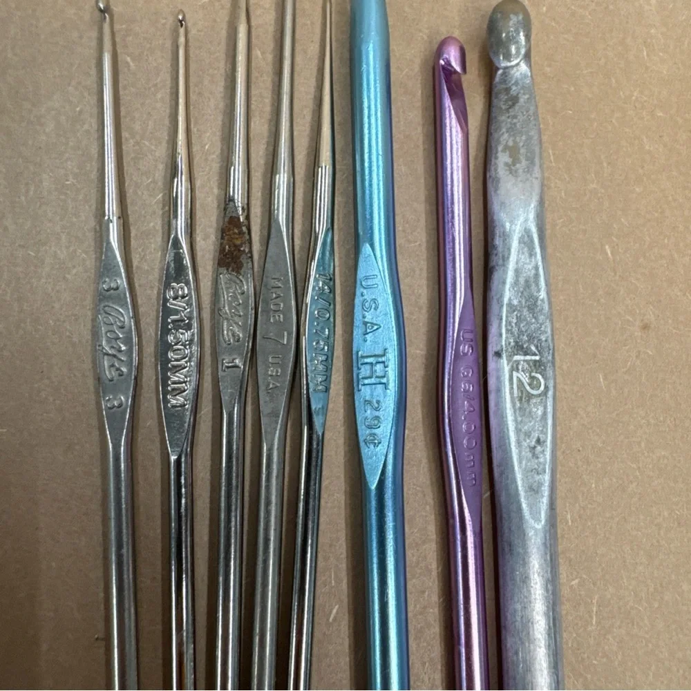 Misc. Metal Crochet Hook Set, Various Colors And Sizes